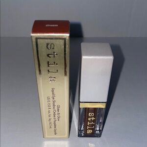 Stila
Glisten & Glow Liquid Eye Shadow
 Stream